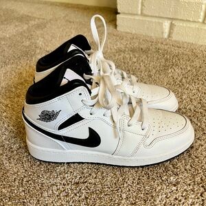 Nike Air Jordan 1 Mid